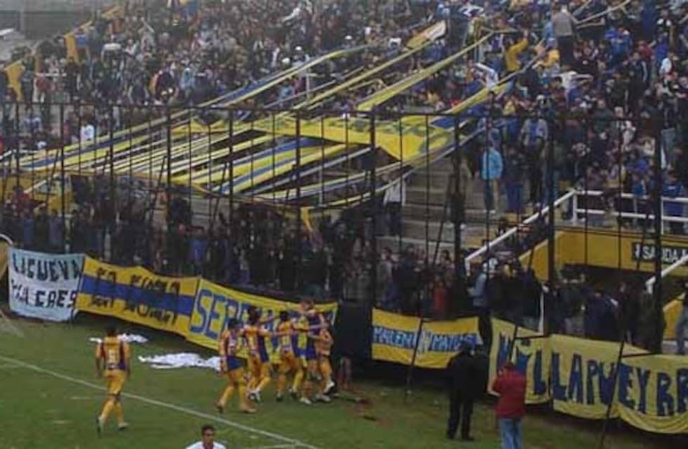 Brutal agresión de barras al plantel de Atlanta: le rompieron la nariz a un jugador