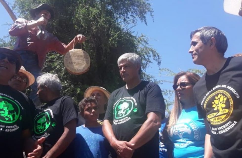 Inauguraron el monumento al chayero