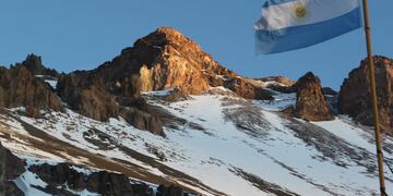 Vista general del Cerro Aconcagua en la provincia de Mendoza\u002E
