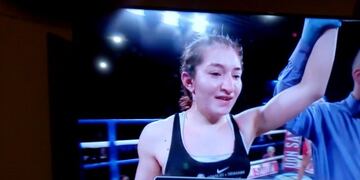 Gran triunfo de la Boxeadora santacruceña Romina Guichapani