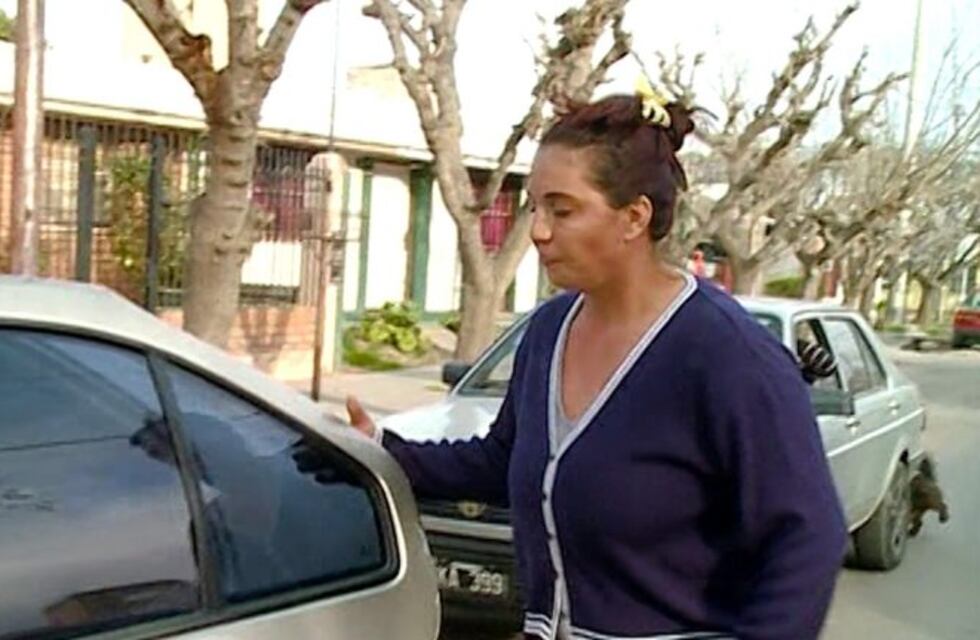Desesperación de una madre porque quisieron robarle el auto con su bebé adentro