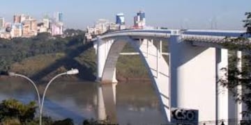 Paraguay y Brasil negocian un protocolo para la apertura de del puente\u002E