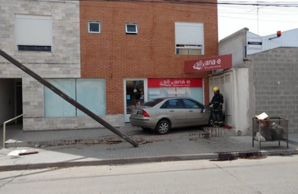 Espectacular choque en el macrocentro de Río Cuarto