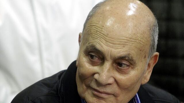 DYN207, BUENOS AIRES 15/09/2016, EL TITULAR DE LA UNIu00d3N ARGENTINA DE TRABAJADORES RURALES Y ESTIBADORES (UATRE), Y Lu00cdDER DE LOS 68 SINDICATOS NUCLEADOS EN LA 62 ORGANIZACIONES GREMIALES PERONISTAS, GERu00d3NIMO VENEGAS, ESTA MAu00d1ANA DURANTE LA CONFERENCIA DE PRENSA OFRECIDA PARA INFORMAR SOBRE LOS AVANCES LOGRADOS EN EL PROCESO DE IMPUGNACIu00d3N DE LA ELECCIu00d3N DEL TRIUNVIRATO DE LA UNIFICADA CGT. . FOTO: DYN/ALBERTO RAGGIO. ciudad de buenos aires geronimo momo venegas titular de la UATRE conferencia de prensa sobre la impugnacion de la eleccion del triunvirato de la CGT