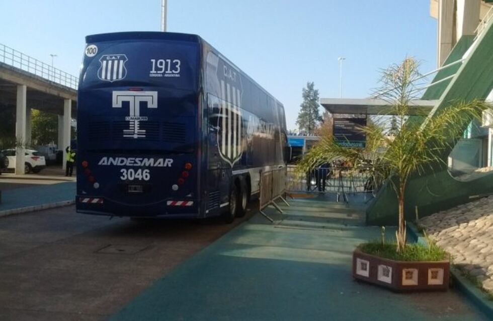 Una multitud en el Kempes, pese a las complicaciones para llegar