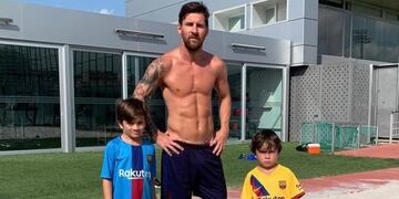 Los chicos acompañaron a su padre durante la rehabilitación de una lesión muscular\u002E (@leomessi)