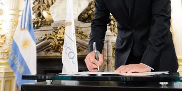 La medida, publicada en el Boletín Oficial, forma parte del paquete de reformas para la simplificación de trámites que impulsa el presidente Mauricio Macri\u002E (EFE)