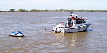 Prefectura Naval encontru00f3 un cadu00e1ver en el ru00edo Paranu00e1 a la altura de Villa Constituciu00f3n