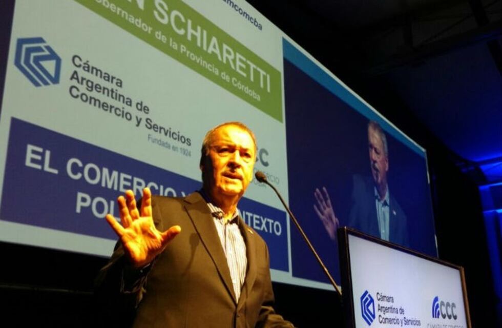 Schiaretti "le pegó" a Macri y anunció baja de Ingresos Brutos en créditos hipotecarios