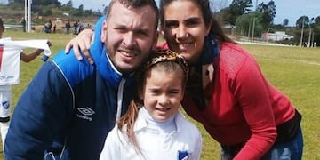 Capitana y goleadora: la nena que la rompe en un equipo de varones de Nacional\u002E