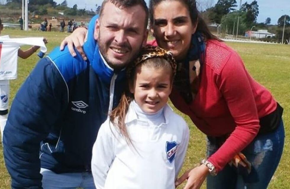Capitana y goleadora: la nena de siete años que la rompe en un equipo de varones de Nacional de Uruguay