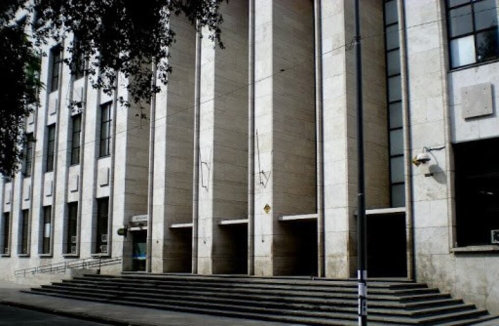 Se tomó un taxi desde Retiro a Rosario, le salió $41 mil y escapó antes de pagar