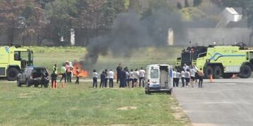 Simulacro de accidente en el aeropuerto de Rosario\u002E (Con la Gente)