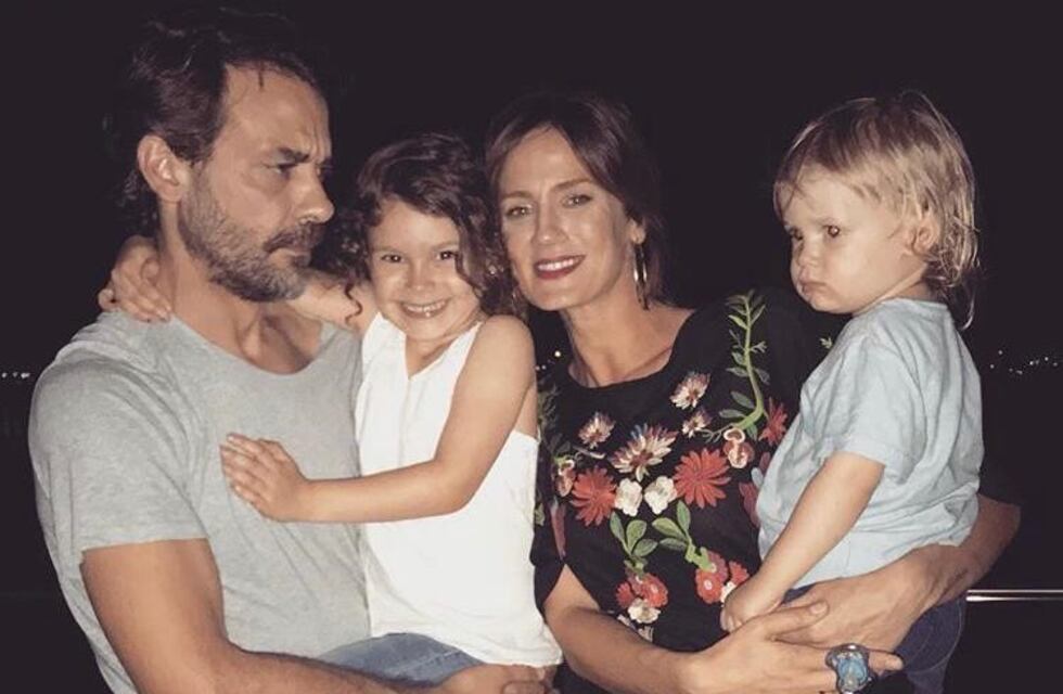 Pedro Alfonso mostró por primera vez la pancita de Paula Chaves