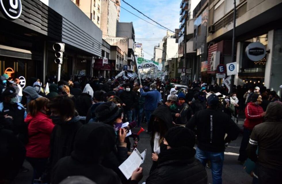 Tres trabajadores de prensa fueron agredidos durante una movilización del Suoem