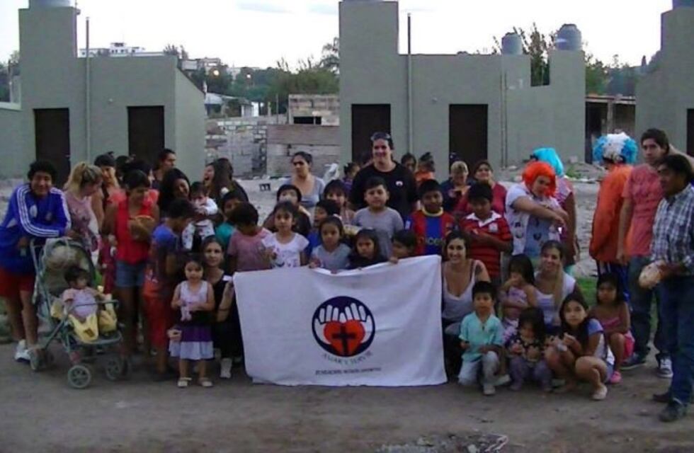 Para aprovechar y ayudar: Feria de Oportunidades de "Manos Abiertas"