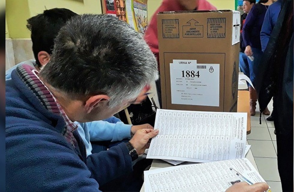 Hugo Sager, afirmó que elegir la fecha de elecciones, es potestad del gobernador