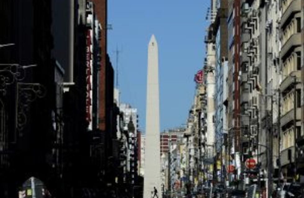 Bajo el Obelisco se registra uno de los puntos más calurosos de la Ciudad