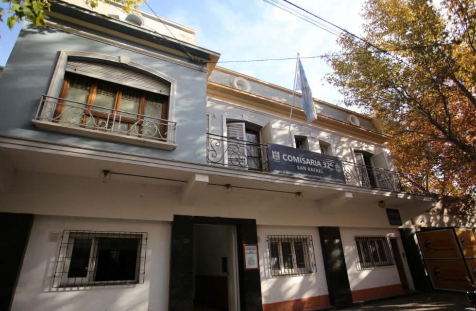 Un relojero resistió un asalto, activó la alarma y amedrentó a los delincuentes