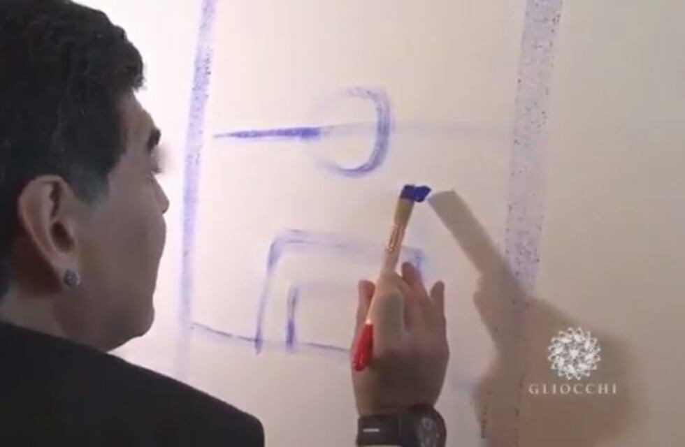 Maradona pintó el histórico gol que le metió a Inglaterra en el Mundial 86