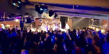 La gresca se desató en el interior de Wallas Río\u002E (Facebook)