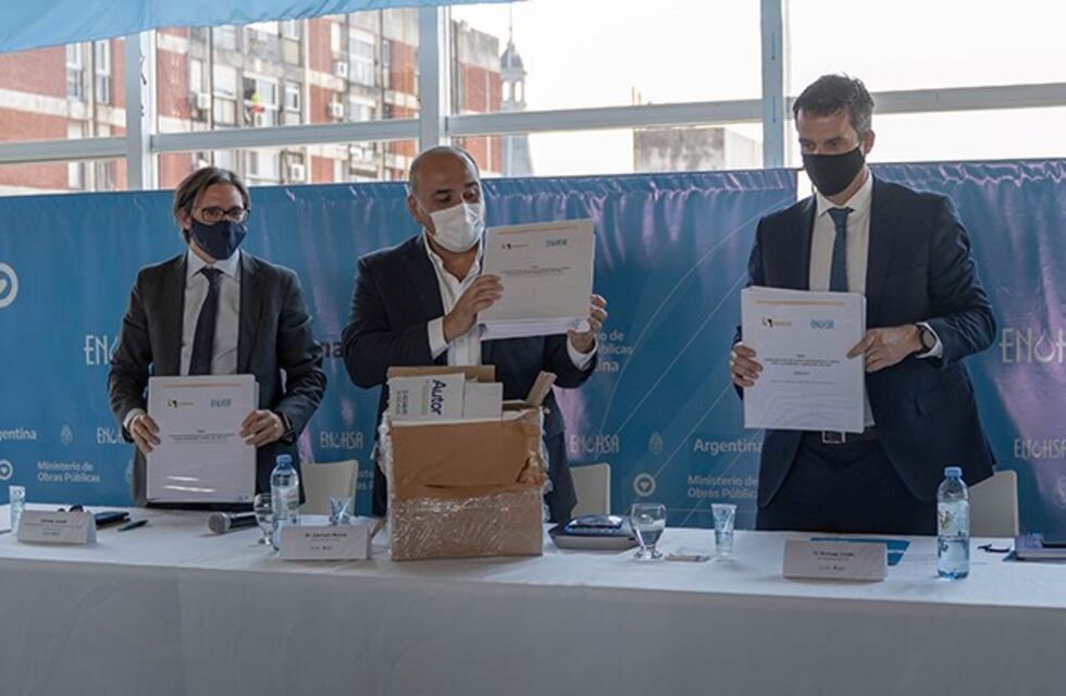 El gobernador Manzur participó del acto licitatorio de la planta de líquidos cloacales de San Andrés