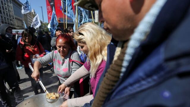 BUENOS AIRES (ARGENTINA) 08/09/2016.- Decenas de personas convocadas por la organizaciu00f3n