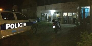 La policía allanó dos domicilios en Villa Mercedes\u002E