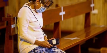 Misa en medio de la pandemia (EFE/José Jácome)