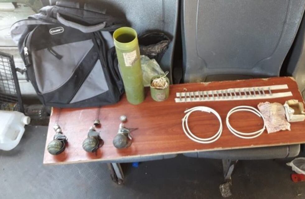 Huyó para no ser requisado y abandonó un bolso con tres granadas en su interior