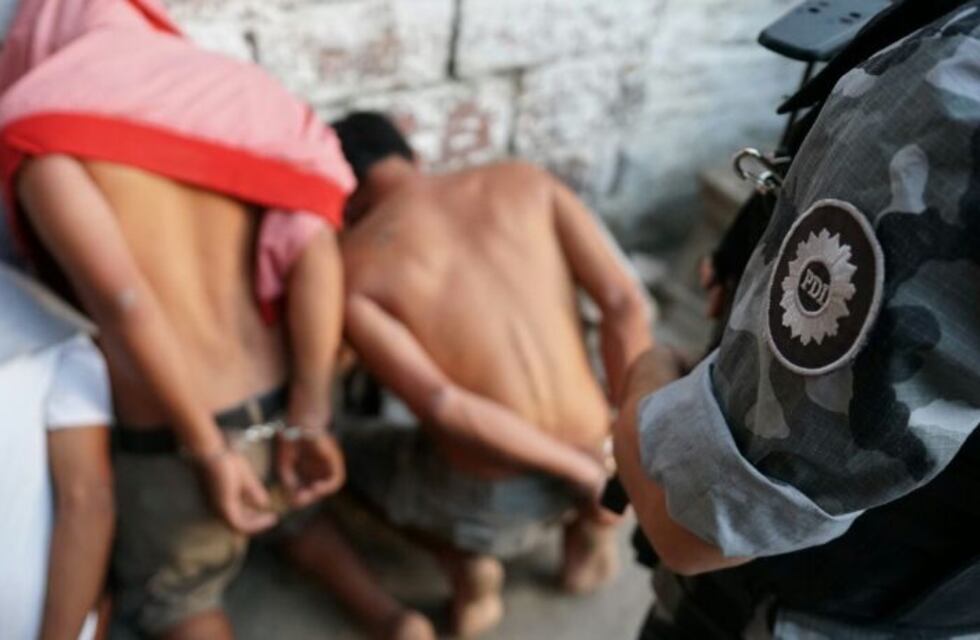 Imputaron a tres personas vinculadas a los allanamientos en barrio Tablada