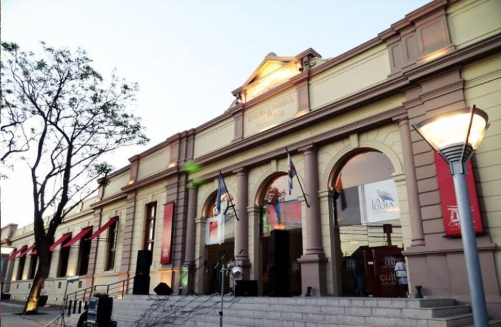 Denuncian despidos en el Paseo Cultural
