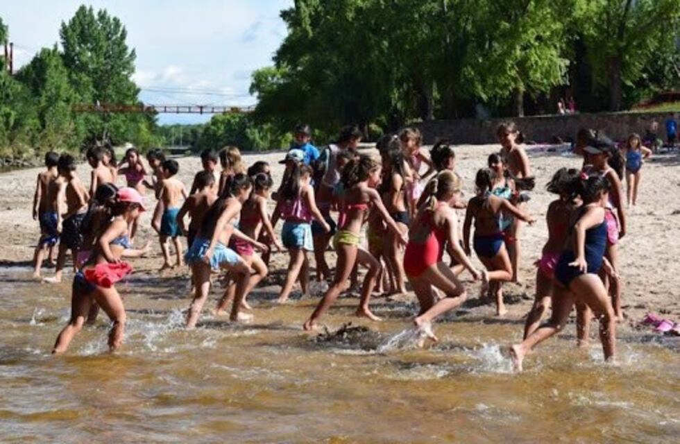 Cierre de la escuela municipal de verano de Mina Clavero