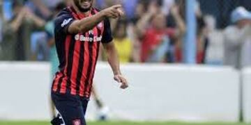 Para allá voy\u002E ¿A la T o para Alberdi? A Gudiño lo quieren los dos\u002E