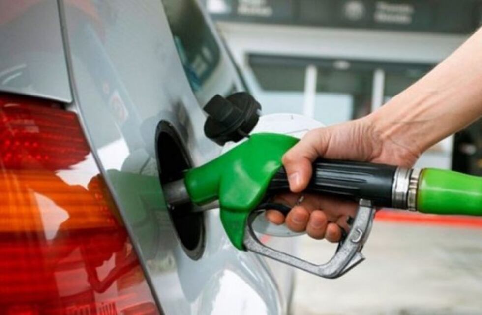 Combustibles: las ventas cayeron un 8,8% y los precios subieron más de 60%