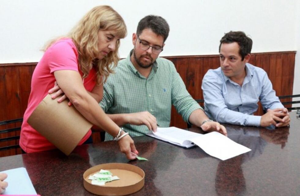 Se realizó el sorteo de las tablets para jubilados