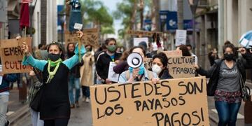 Artistas culturales Gualeguaychú manifestando\u002E\nCrédito: Facebook