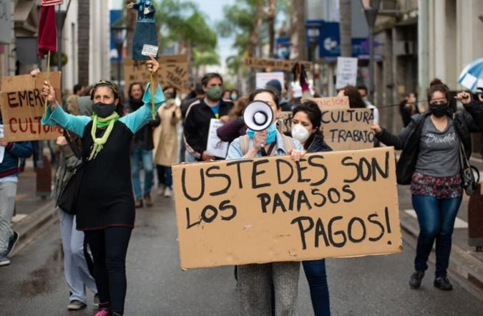 Manifestación y duras críticas de trabajadores culturales