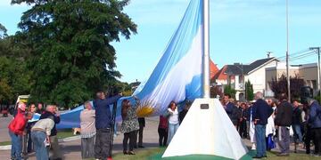 Acto por el 207ª Aniversario de la Creación de la Bandera