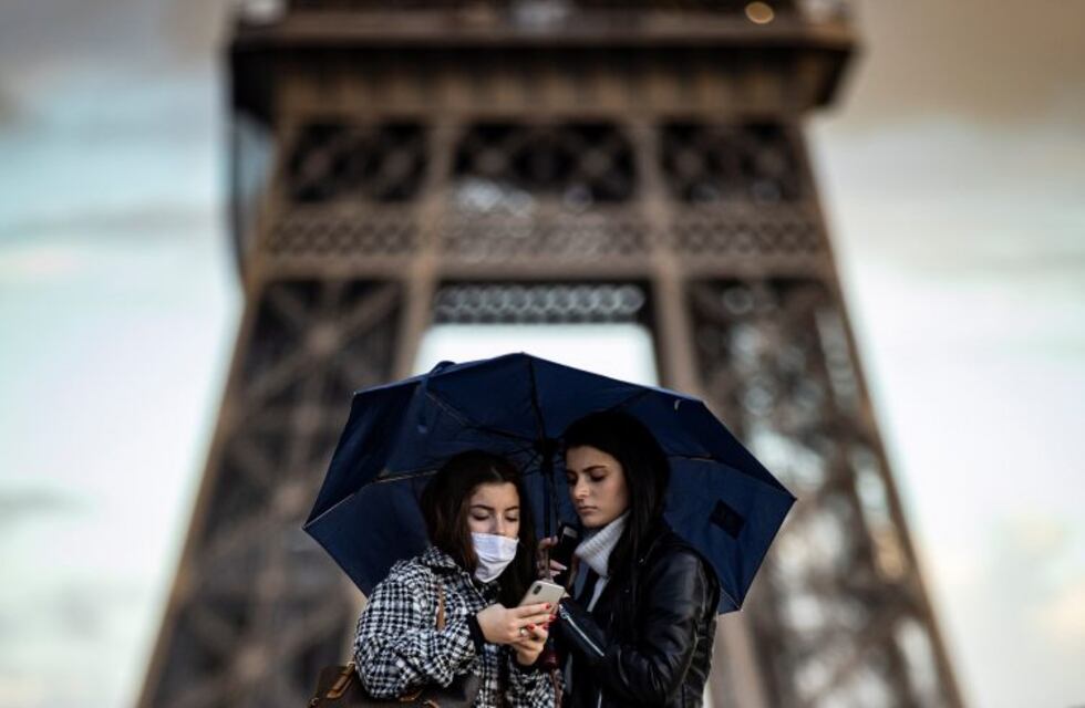 Francia vuelve a un nuevo confinamiento a partir del viernes para frenar el rebrote del virus