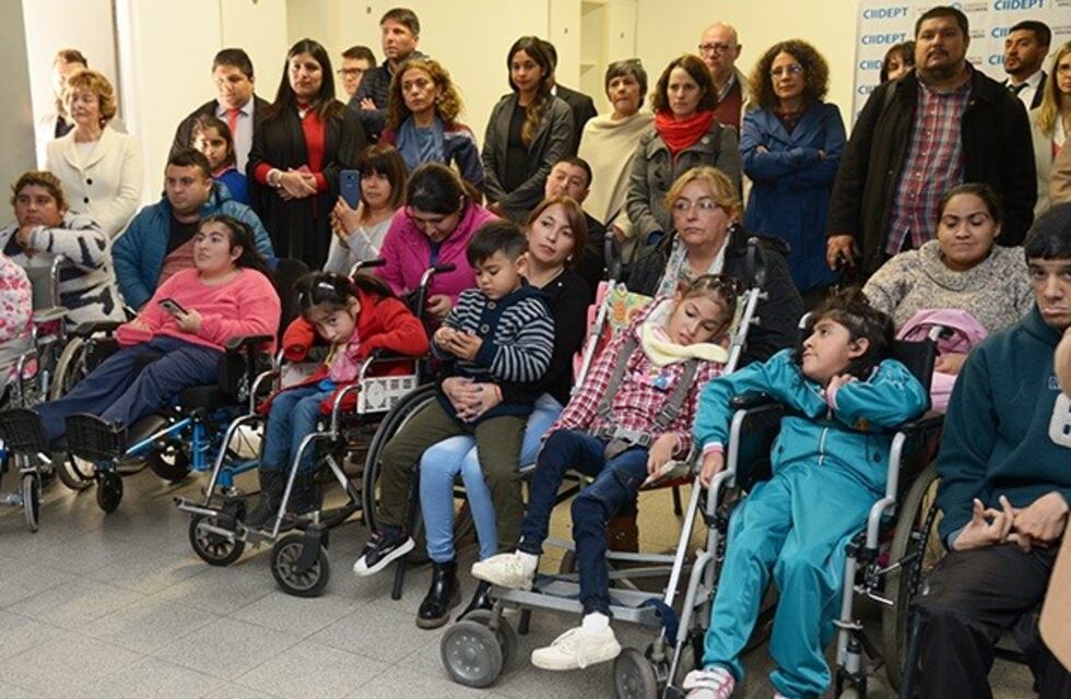 Estudiantes podrán agarrar cubiertos y lápices a partir de impresiones 3D