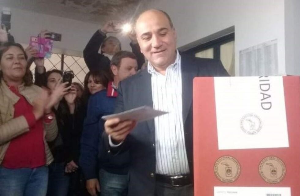 Juan Manzur: "Todo se está desarrollando con total normalidad"