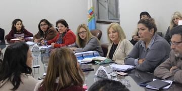 Las diputadas de la Comisión de Género, en diálogo con la Multisectorial de Mujeres\u002E