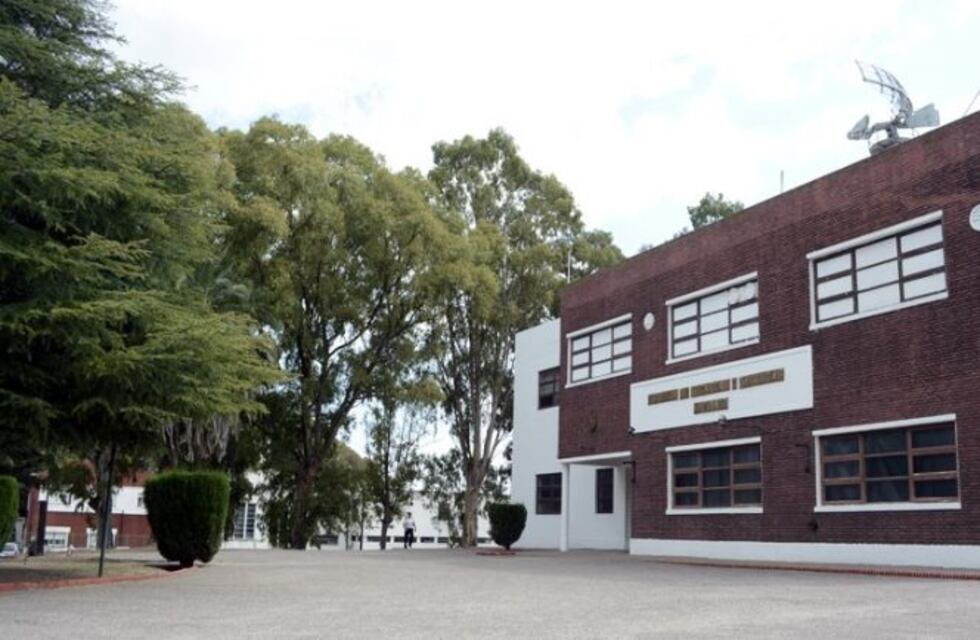 Concurso abierto para cubrir vacantes en la Escuela de Técnicas y Tácticas Navales