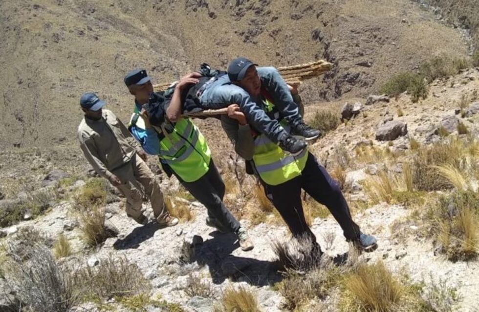 Caminaron 24 horas por los cerros salteños para rescatar a un hombre