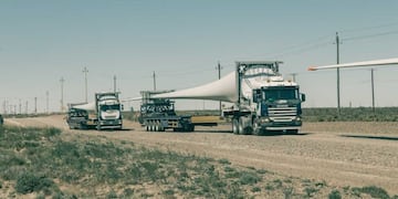 Molinos eólicos YPF en ruta
