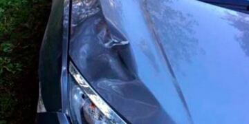 El auto quedó abollado