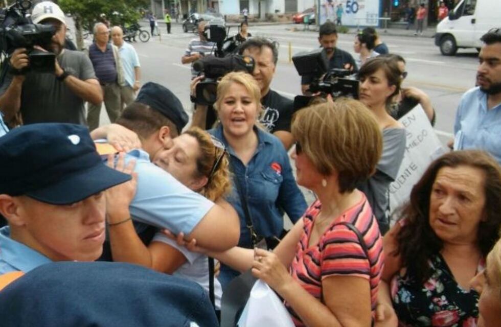 Marcharon frente a Jefatura para exigir justicia por Franco Ferraro