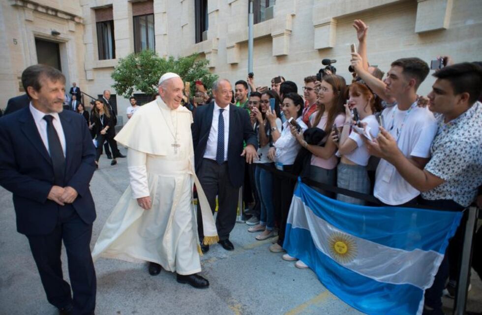 Francisco aparecerá en Times Square en un video por la educación