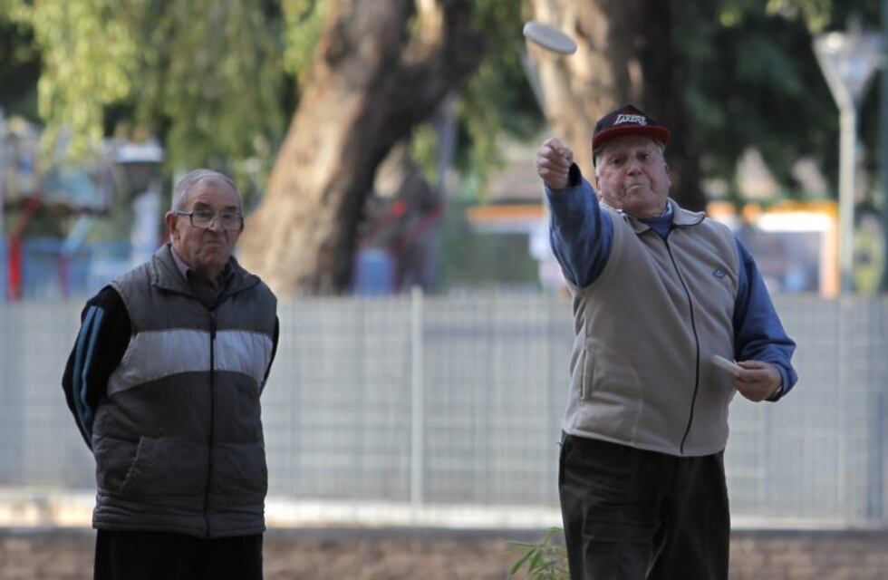 Los jubilados y pensionados bonaerenses cobrarán desde mañana sus haberes de octubre